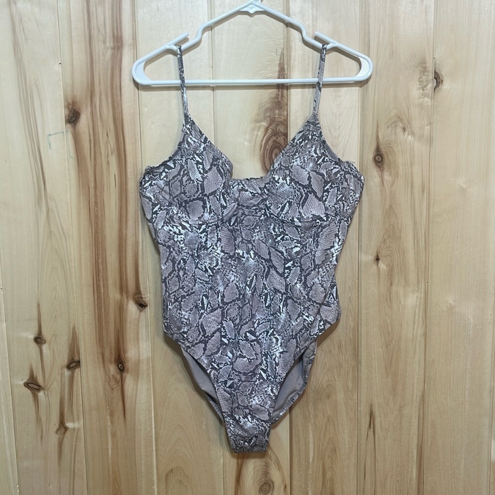 Good American Show Off Underwire One-Piece Swimsuit Size 5 (1XL 16-18) - Picture 2 of 9